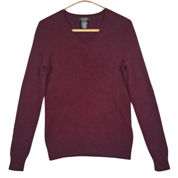Lord & Taylor 100% Cashmere V-Neck Plum Sweater Size S - Picture 2 of 8
